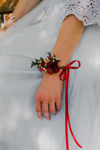 Burgundy and green bridal bracelet Flower wrist corsage for bridesmaids Eucalyptus and baby's breath bracelet Adjustable wedding bracelet