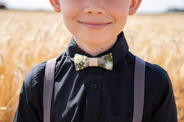 Children's white and ivory resin bow tie