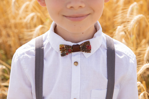 Children's brown wooden resin bow tie