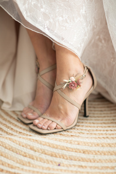 Romantic flower shoe clips