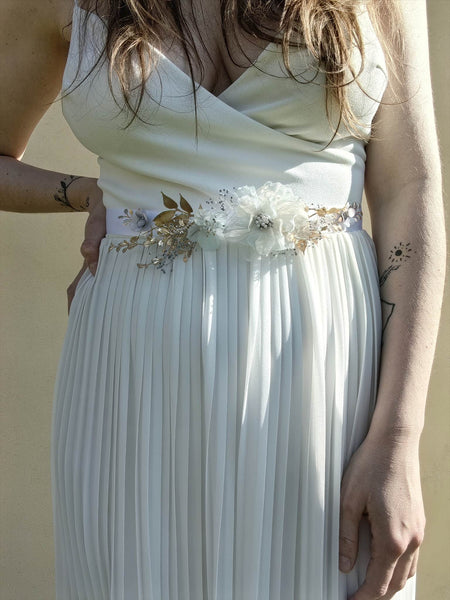 Vintage flower belt