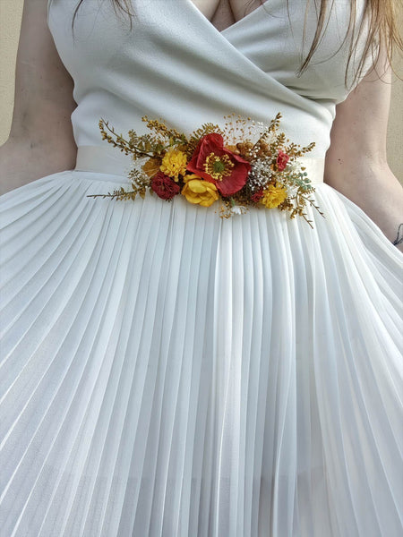 Red and yellow flower belt