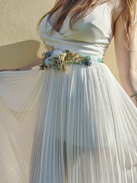 Vintage mint flower belt