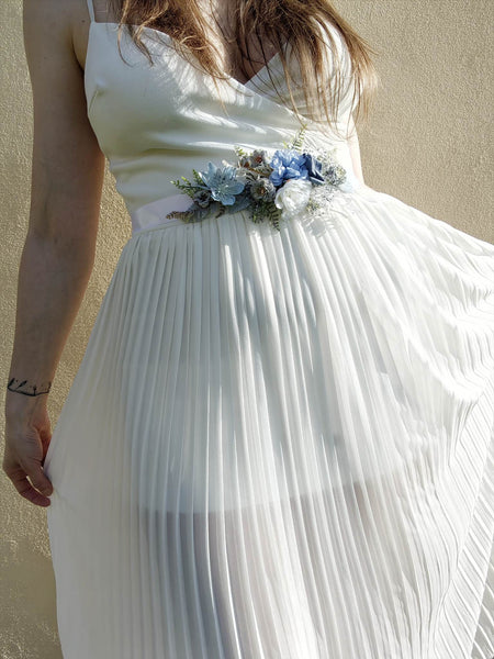 Romantic blue flower belt