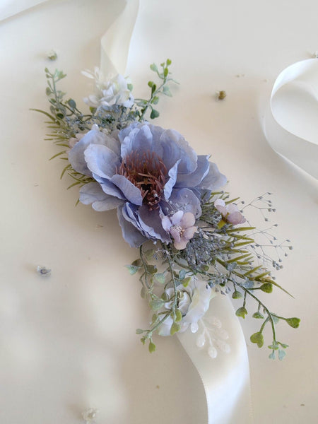 Blue flower belt for bride