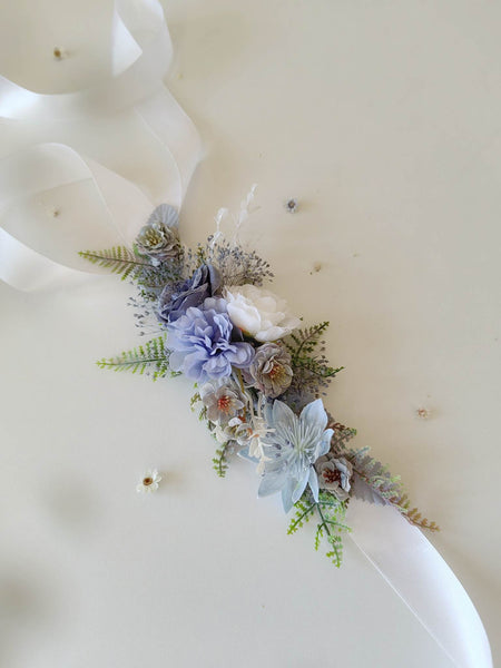 Romantic blue flower belt