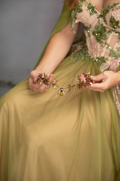 Flower elven tiara with a bee