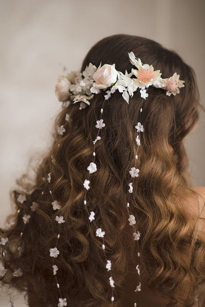 Romantic bridal half wreath Hair vines Wedding pastel headpiece Light peach Ivory wreath Crown for bride White half wreath Magaela Haarkranz
