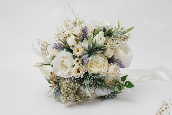 White and ivory bridal bouquet Groom's boutonniere Matching accessories Corsage fro groom Cream bridesmaid bouquet Magaela 2021 wedding
