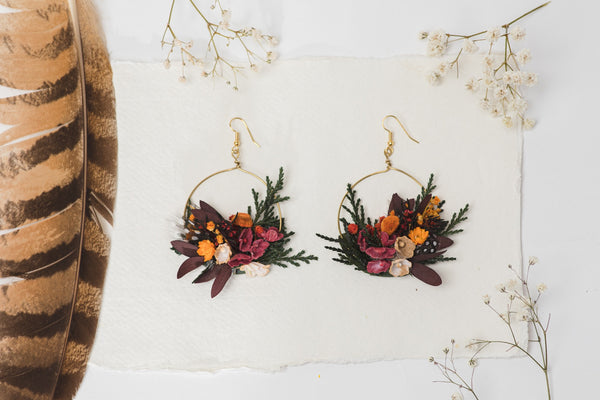 Flower circle dangle earrings Autumn bridal earrings Wedding 2021 Floral earrings Jewelry Bride to be Magaela Hair accessories Gold hook