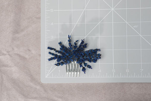 Small lavender flower comb Wedding hair flowers Lavender provence comb Magaela Bridal headpiece Navy blue preserved flower comb Bride 2021