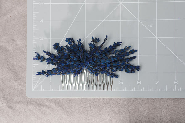 Lavender flower hair comb Bridal headpiece Navy blue baby's breath wedding comb Provence wedding 2021 Preserved lavender comb Magaela Hair flowers Bride