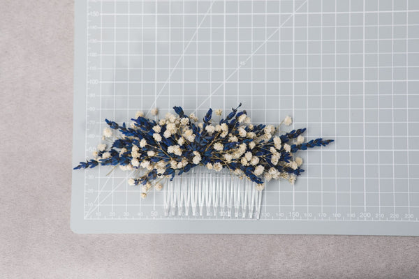 Lavender flower hair comb Bridal headpiece Navy blue baby's breath wedding comb Provence wedding 2021 Preserved lavender comb Magaela Hair flowers Bride