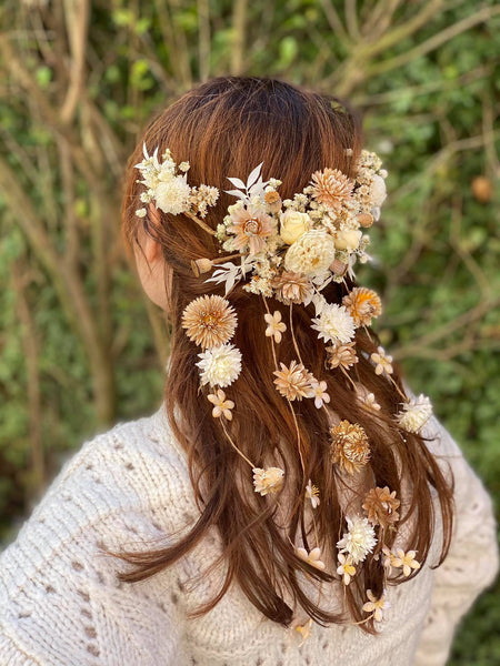 Rustic flower hair comb 1970's inspiration wedding hair vine Half up half down wedding hairstyle Beige bohemian hair flowers Magaela