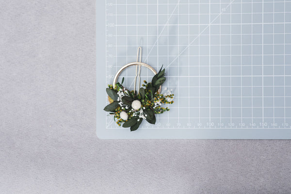 Greenery flower hair clip Bridal hair clasp Snap clip for flower girl Green and white headpiece Back to school Customisable Wedding 2021