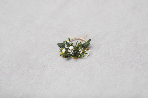 Greenery flower hair clip Bridal hair clasp Snap clip for flower girl Green and white headpiece Back to school Customisable Wedding 2021