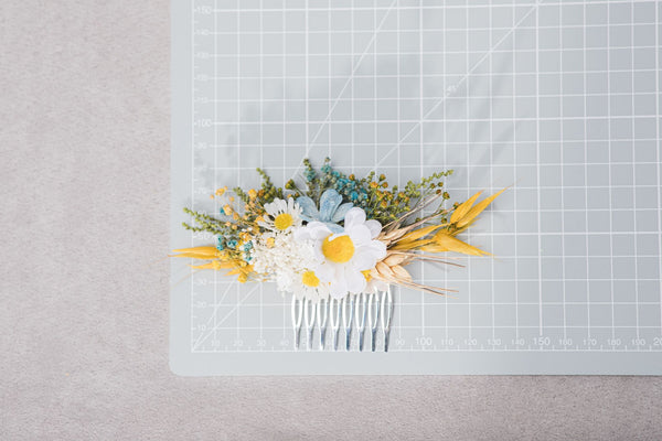 Yellow and white flower hair comb Daisy bridal hair comb Dried flowers Yellow and blue wedding headpiece Meadow flower comb Hair flowers