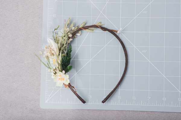 Spring daisy flower headband