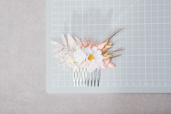 Romantic meadow bridal hair comb Pink and white wedding headpiece 2021 bride Blush flower comb with daisy Hair flowers Natural Magaela