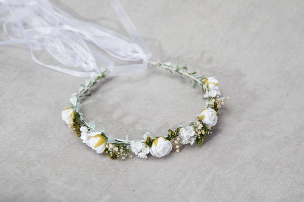 Holy communion headpiece with veil