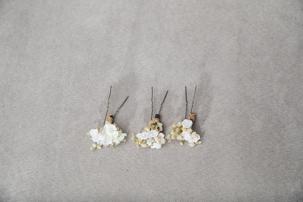Set of 3 white flower hairpins