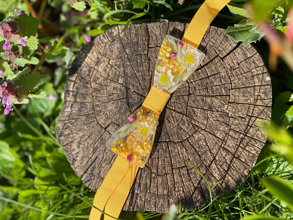 Yellow resin bow tie Groom's bow tie Flower meadow bow tie Magaela accessories Groom 2021 Meadow accessories Resin wooden bow tie