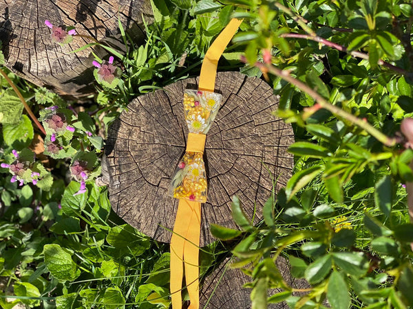 Yellow resin bow tie Groom's bow tie Flower meadow bow tie Magaela accessories Groom 2021 Meadow accessories Resin wooden bow tie