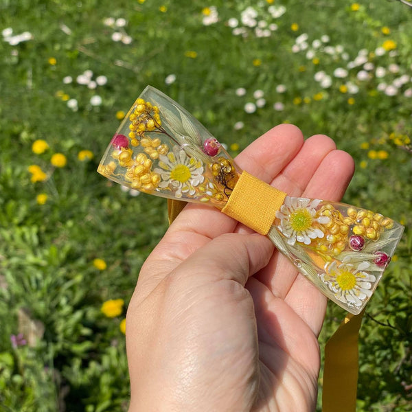 Yellow resin bow tie Groom's bow tie Flower meadow bow tie Magaela accessories Groom 2021 Meadow accessories Resin wooden bow tie