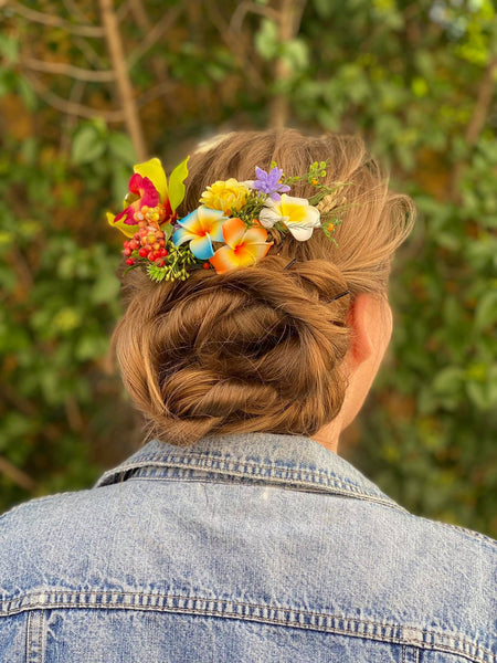 Exotic flower hair comb Plumeria tropical wedding headpiece Colourful summer comb Hawaii hair flowers Bride to be Magaela customisable comb