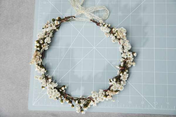 Preserved bridal hair wreath Natural dried flowers ivory hair crown Wedding beige flower wreath Flower jewellery Ivory wedding Magaela