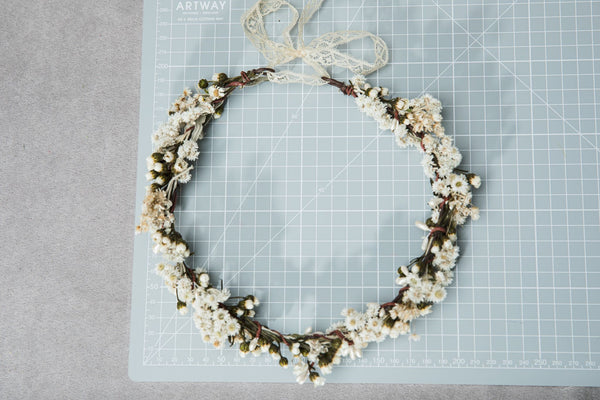 Preserved bridal hair wreath Natural dried flowers ivory hair crown Wedding beige flower wreath Flower jewellery Ivory wedding Magaela