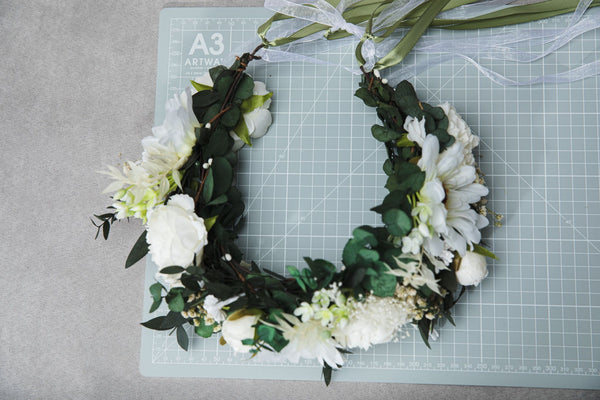 Big boho flower wreath Green and white bridal crown Flower headpiece Bride 2021 Greenery wedding Customisable Wedding hair flowers handmade
