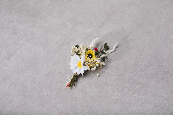 Wedding flower set Folk meadow boutonniere Hair comb for bride Sunflower and Daisy corsage for groom Headpiece with daisy flower Magaela