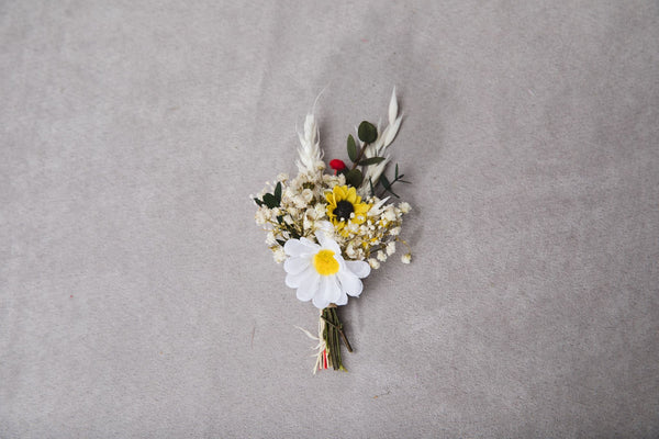 Wedding flower set Folk meadow boutonniere Hair comb for bride Sunflower and Daisy corsage for groom Headpiece with daisy flower Magaela