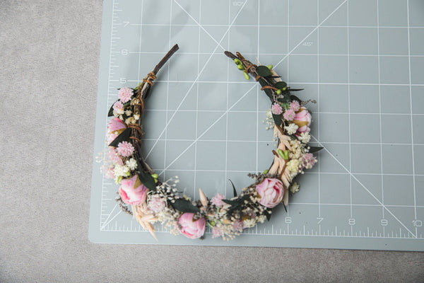 Peony flower headband Wedding headpiece with pink peonies Wedding hair jewellery Durable bridal hairband Magaela romantic headband Handmade