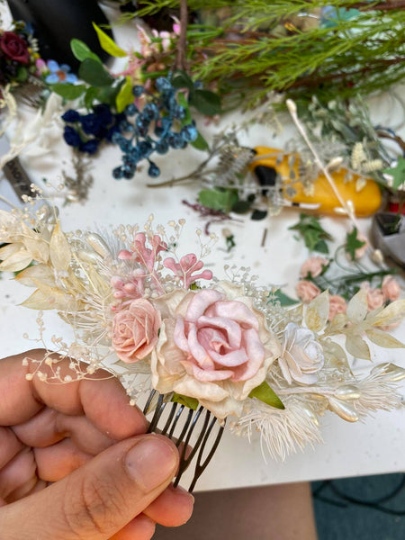 Romanic blush and ivory bridal hair comb Dusty pink roses Wedding headpiece Vintage hair comb Magaela accessories Flower hair comb for bride
