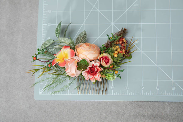Tropical flower hair comb Wedding summer comb Plumeria flower comb Headpiece for bride Exotic wedding Colourful flower headpiece magaela