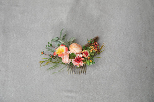 Tropical flower hair comb Wedding summer comb Plumeria flower comb Headpiece for bride Exotic wedding Colourful flower headpiece magaela