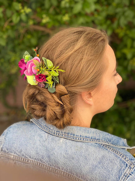 Magenta tropical hair comb Natural exotic wedding comb Hair jewellery Beach wedding Bride to be Hawaii wedding headpiece Magaela handmade