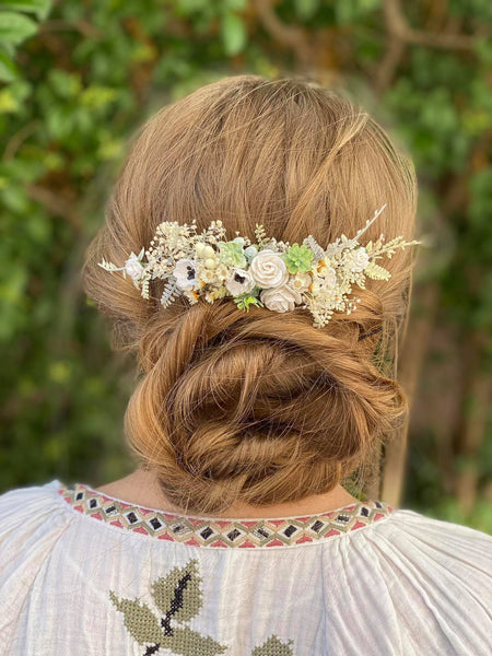 Bridal flower comb Ivory roses hair comb Natural flower headpiece for bride Low Bun bridal hairstyle Magaela White flower comb Wedding comb