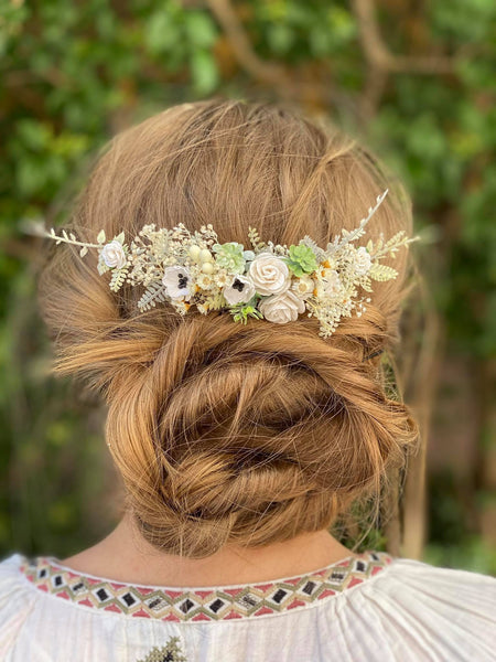 Bridal flower comb Ivory roses hair comb Natural flower headpiece for bride Low Bun bridal hairstyle Magaela White flower comb Wedding comb