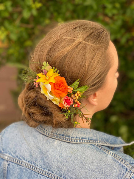 Hawaii flower hair comb Plumeria Wedding flower headpiece Orange yellow white Exotic tropical headpiece Magaela handmade Caribbean wedding
