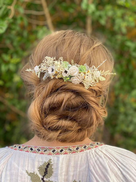 Bridal flower comb Ivory roses hair comb Natural flower headpiece for bride Low Bun bridal hairstyle Magaela White flower comb Wedding comb