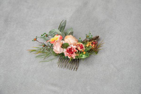 Tropical flower hair comb Wedding summer comb Plumeria flower comb Headpiece for bride Exotic wedding Colourful flower headpiece magaela