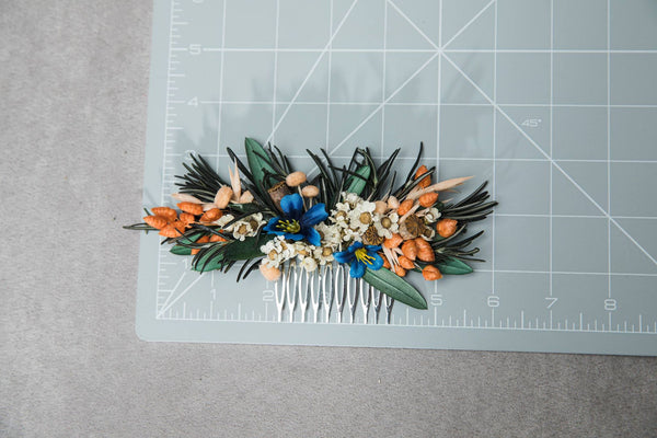 Natural flower set Bridal hair comb Boutonniere for groom Matching wedding accessories Orange and blue hair comb Rosemary and olive leaves