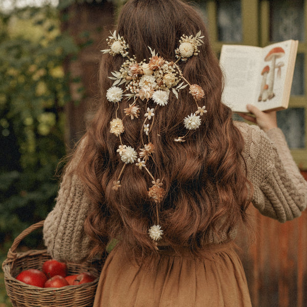 Rustic flower hair comb 1970's inspiration wedding hair vine Half up half down wedding hairstyle Beige bohemian hair flowers Magaela