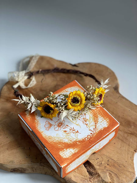 Sunflower hair crown Bridal flower wreath Magaela Ivory and yellow hair wreath Natural flower halo Bride to be Hair accessories Wedding 2021