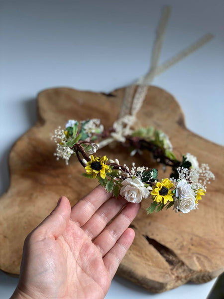 Sunflower flower wreath White roses hair crown Magaela bridal crown Hair wreath Yellow and white wedding wreath Bride to be Sunflower halo
