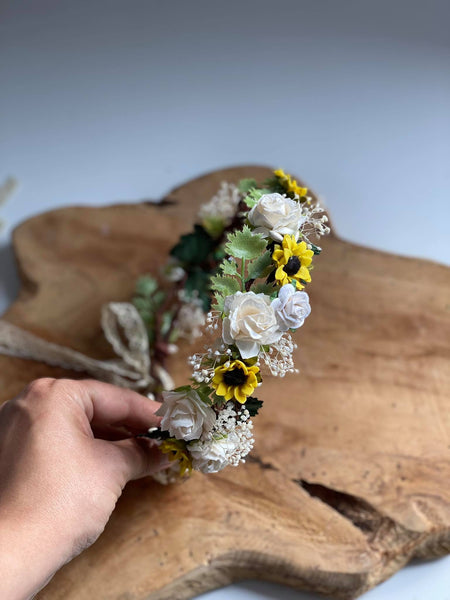 Sunflower flower wreath White roses hair crown Magaela bridal crown Hair wreath Yellow and white wedding wreath Bride to be Sunflower halo