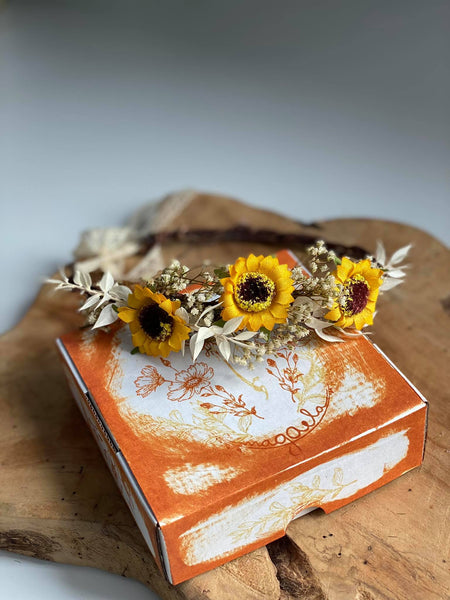 Sunflower hair crown Bridal flower wreath Magaela Ivory and yellow hair wreath Natural flower halo Bride to be Hair accessories Wedding 2021